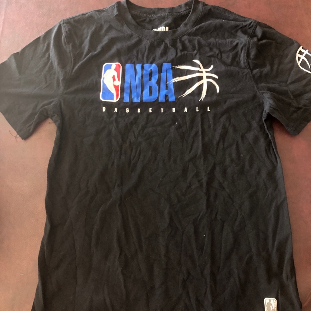 Black nba basketball t-shirt men’s medium